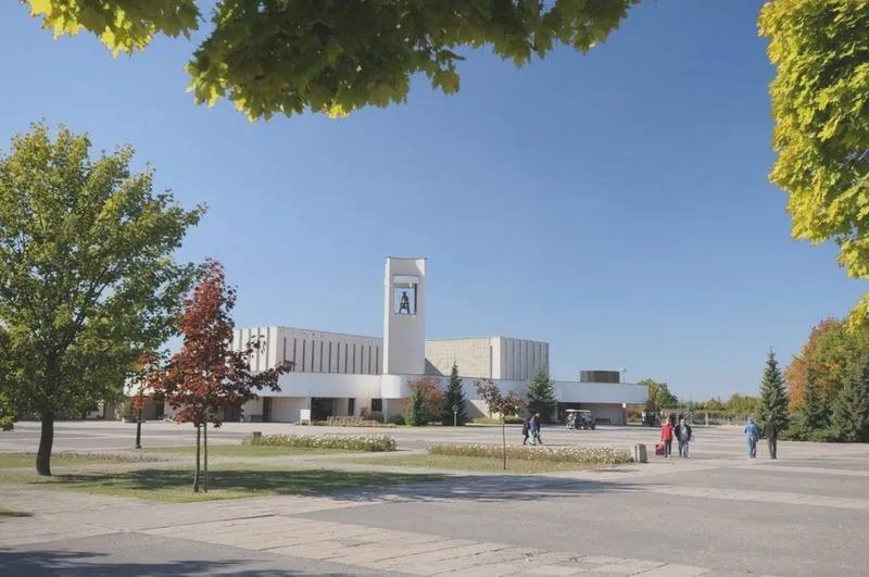 Jak łatwo dojechać na cmentarz północny – przewodnik krok po kroku