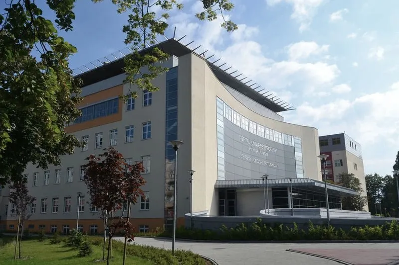 Jak sprawnie dotrzeć do szpitala miejskiego w Bydgoszczy? Praktyczny przewodnik