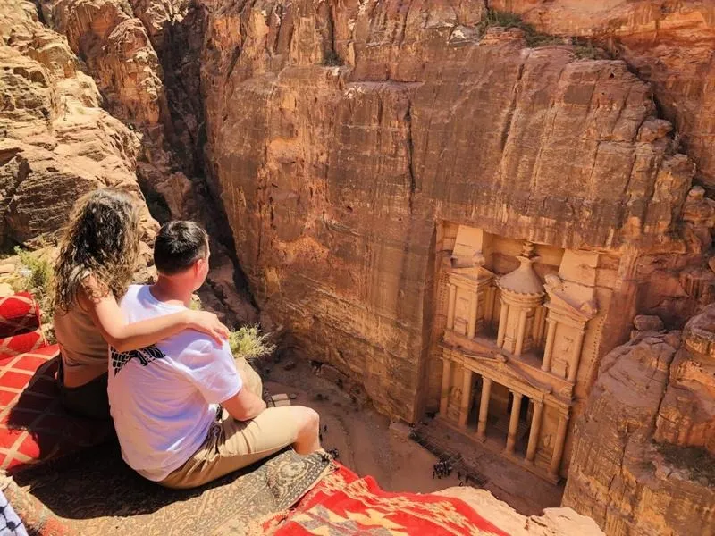 Najlepszy czas na podróż do Jordanii – kiedy zaplanować wyjazd?