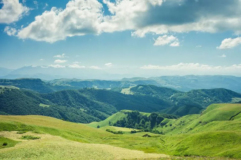 Najważniejsze przedmioty, które musisz zabrać na wakacje w góry