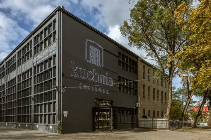 Odkryj najłatwiejsze trasy do Rydygiera 8 – jak dojechać bez stresu?