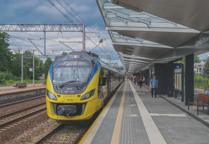 Kasowanie biletów SKM