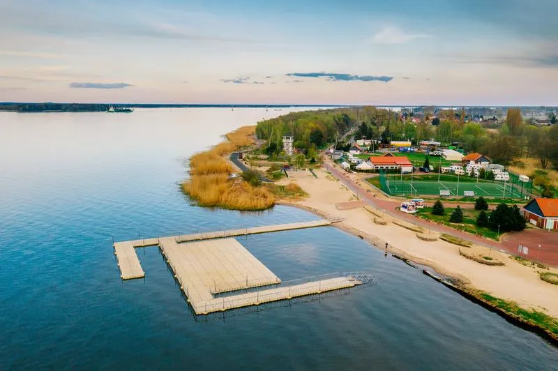 Komunikacja publiczna autobusy i pociągi Trzebież