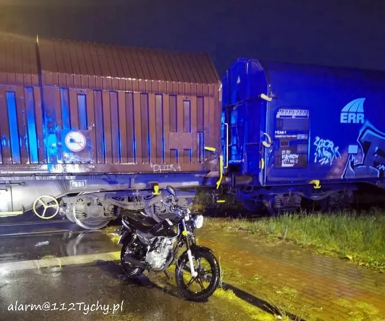 Transport motocykla koleją